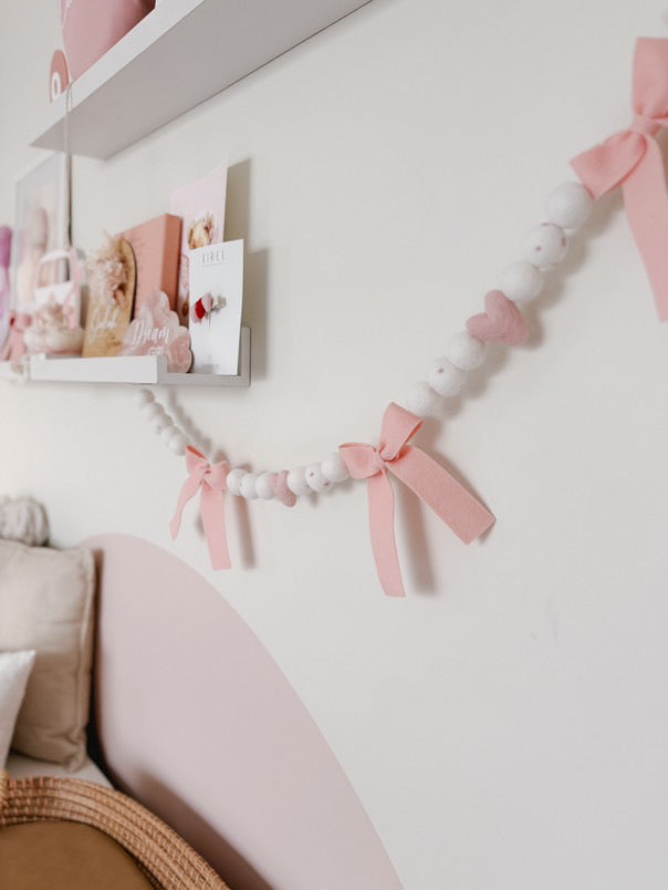 Bow and Heart Garland - Pink