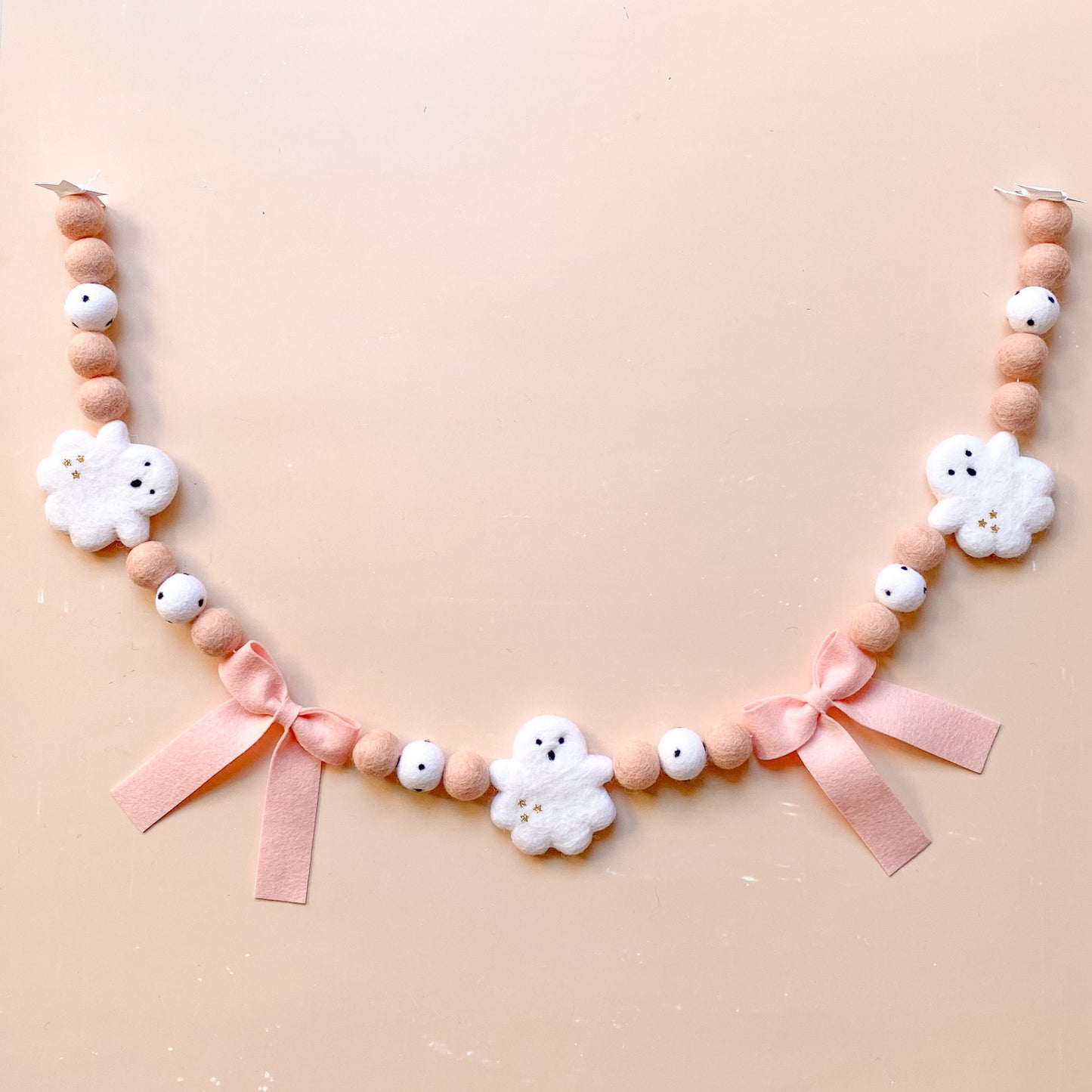 Ghost and Bow Garland