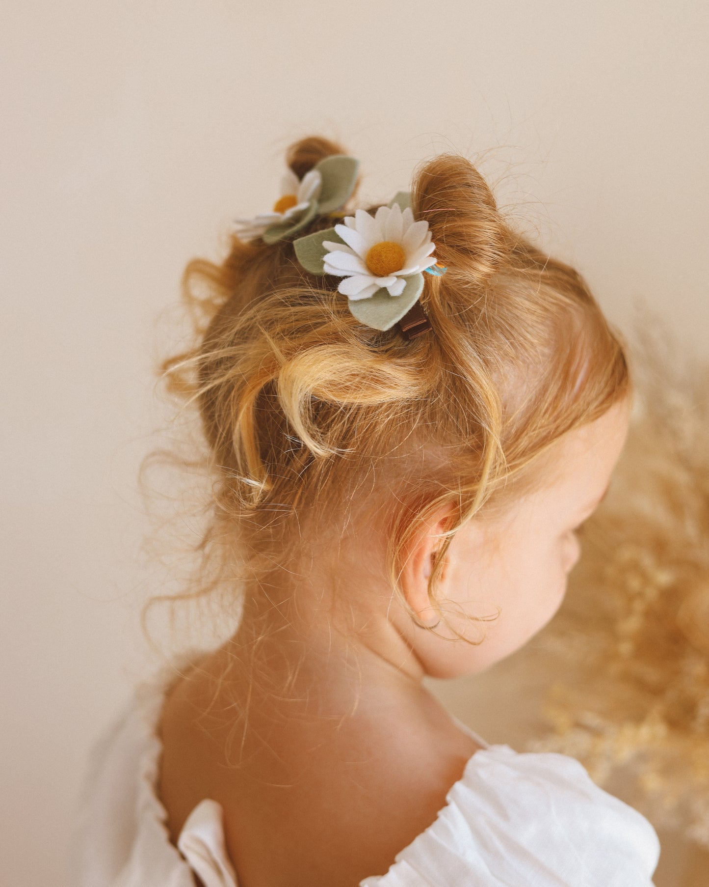Daisy Hair Clips (set of 2) - White