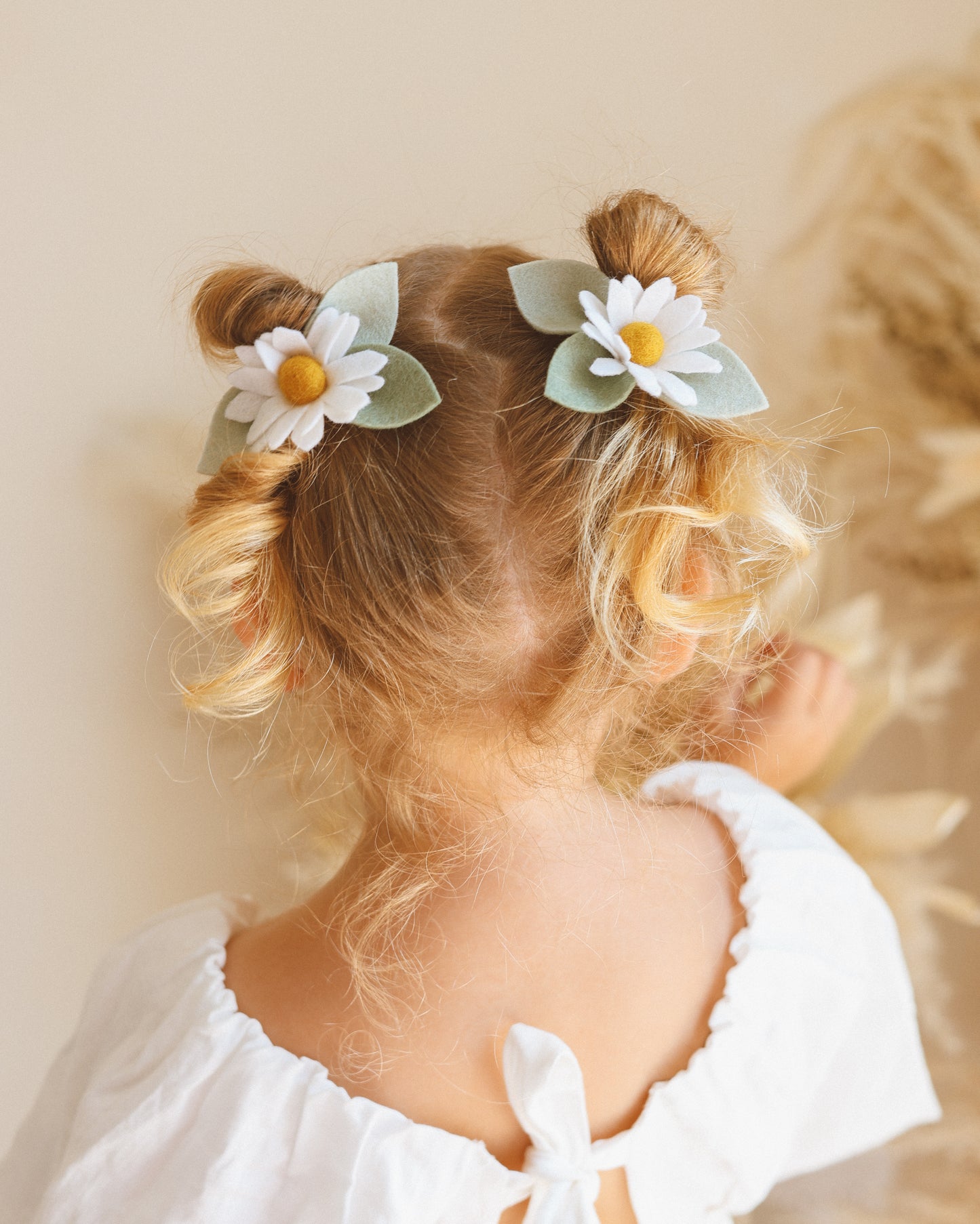 Daisy Hair Clips (set of 2) - White