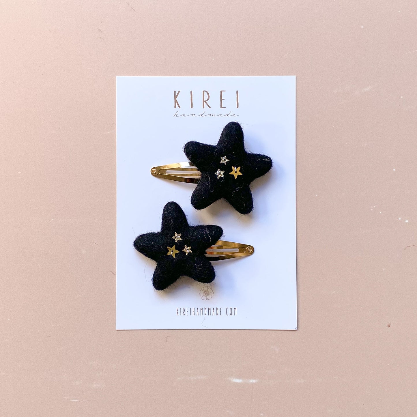 black felt star with gold glitter snap clips