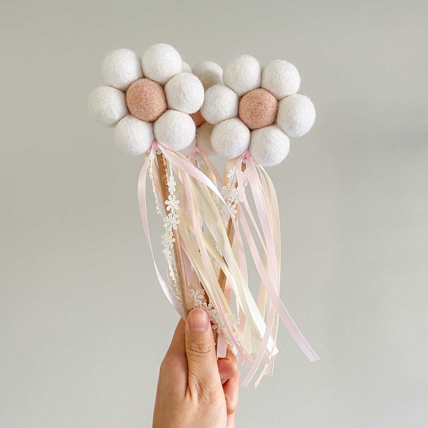 Daisy Flower Wand - Marshmallow