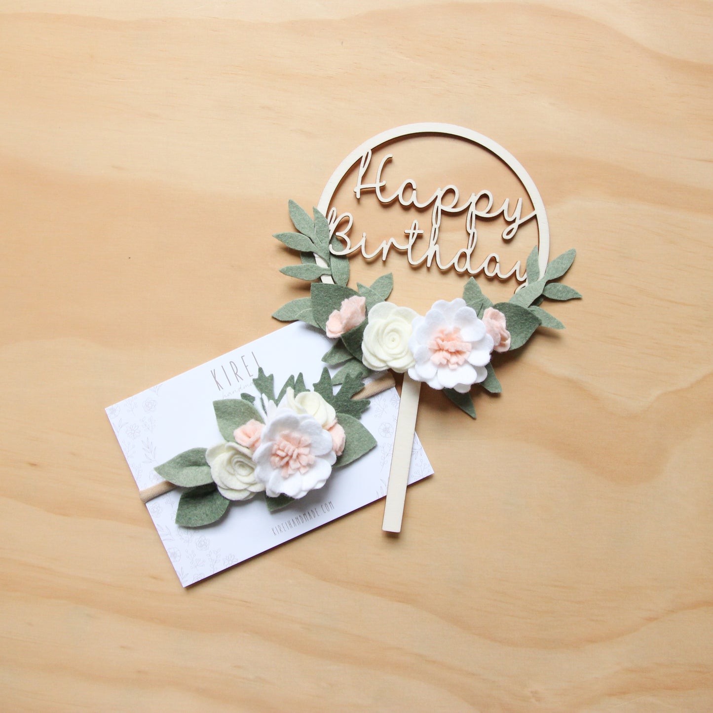 Neutral Flower Wreath Cake Topper