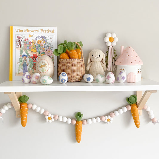 Daisy and Carrot Garland