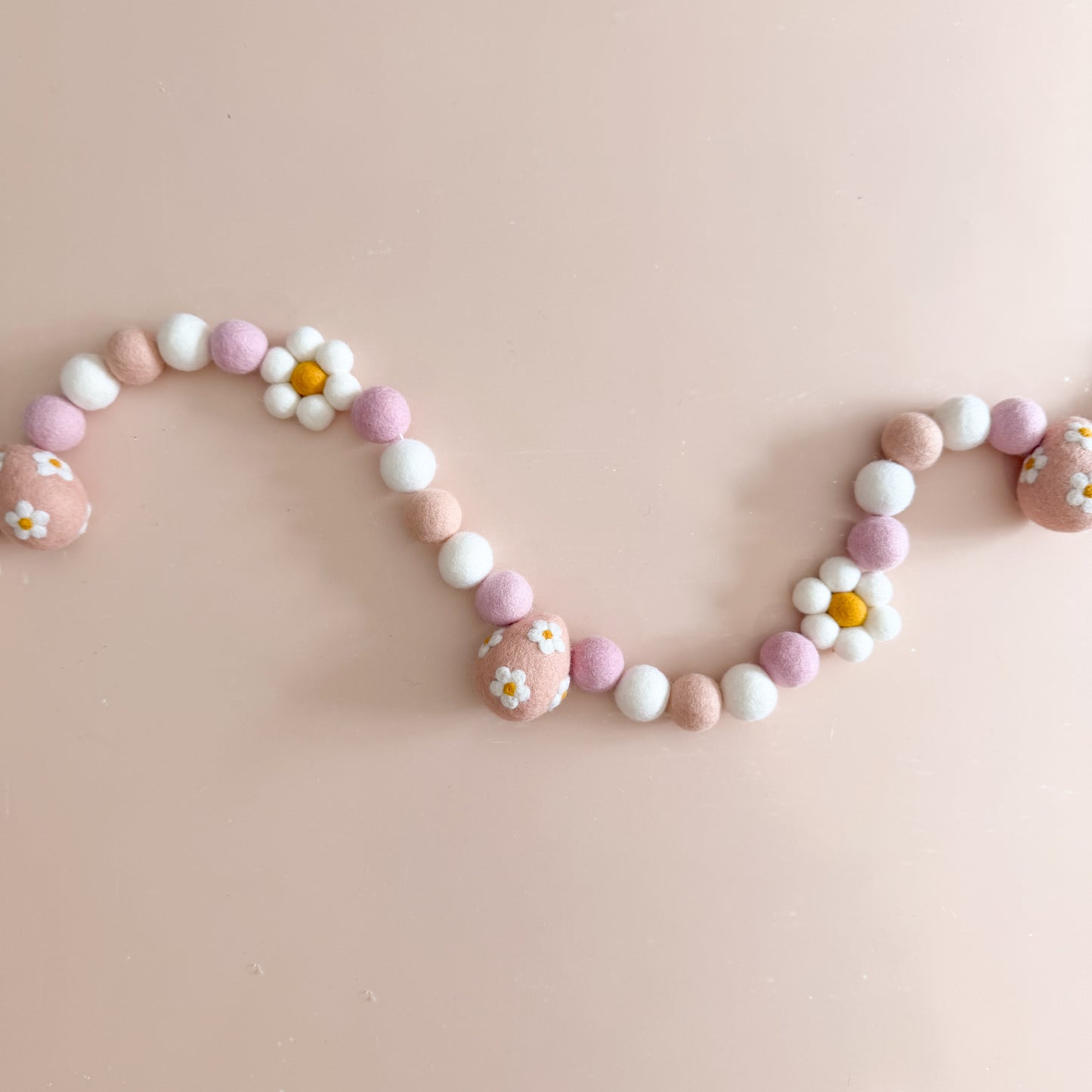 Easter Egg and Daisy Garland