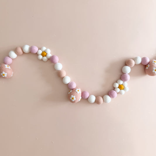 Easter Egg and Daisy Garland