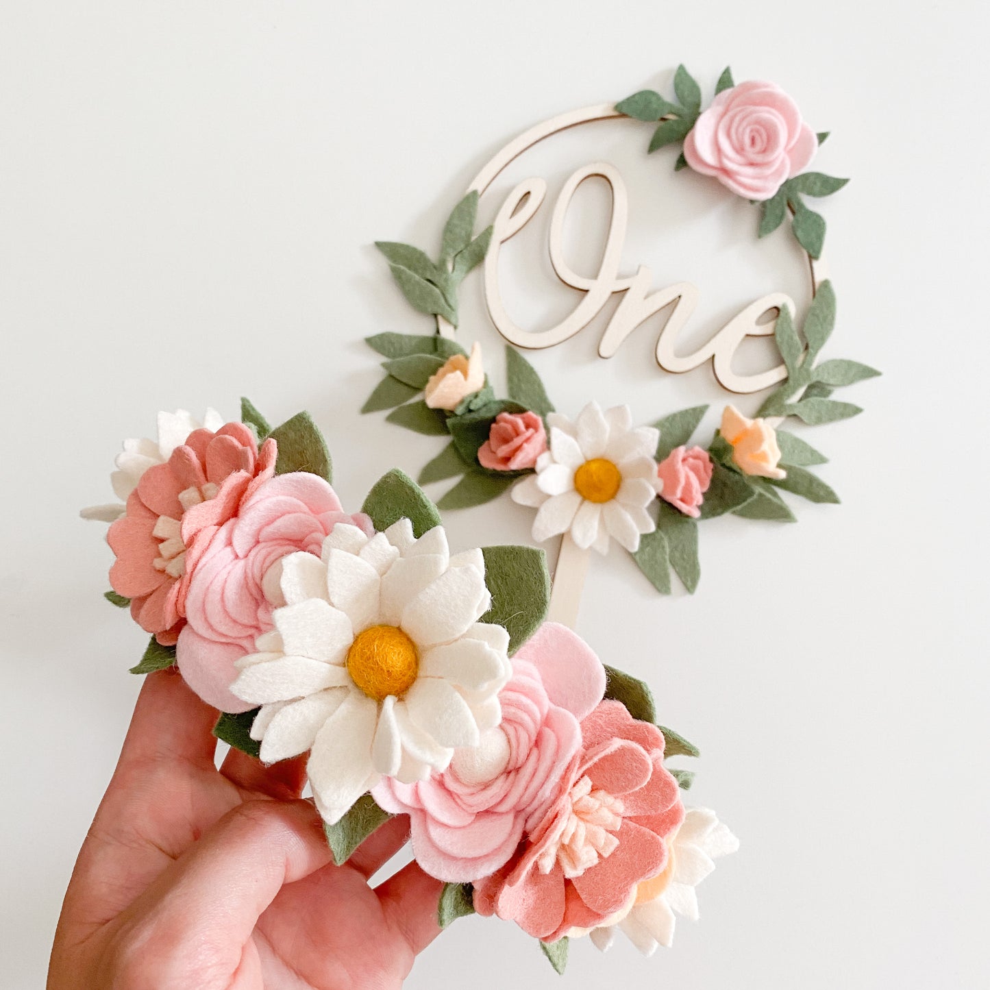 Spring Daisy Cake Topper *Multiple words to choose from*